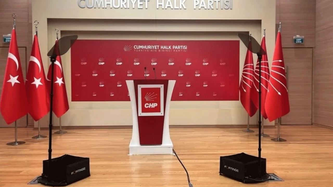 İşte eski ve yeni hali! CHP Mustafa Kemal'in fotoğrafını kaldırdı