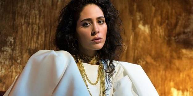 İşte frikikçi magazincilerin aşk meşk anlayışı: Parası olmayana…