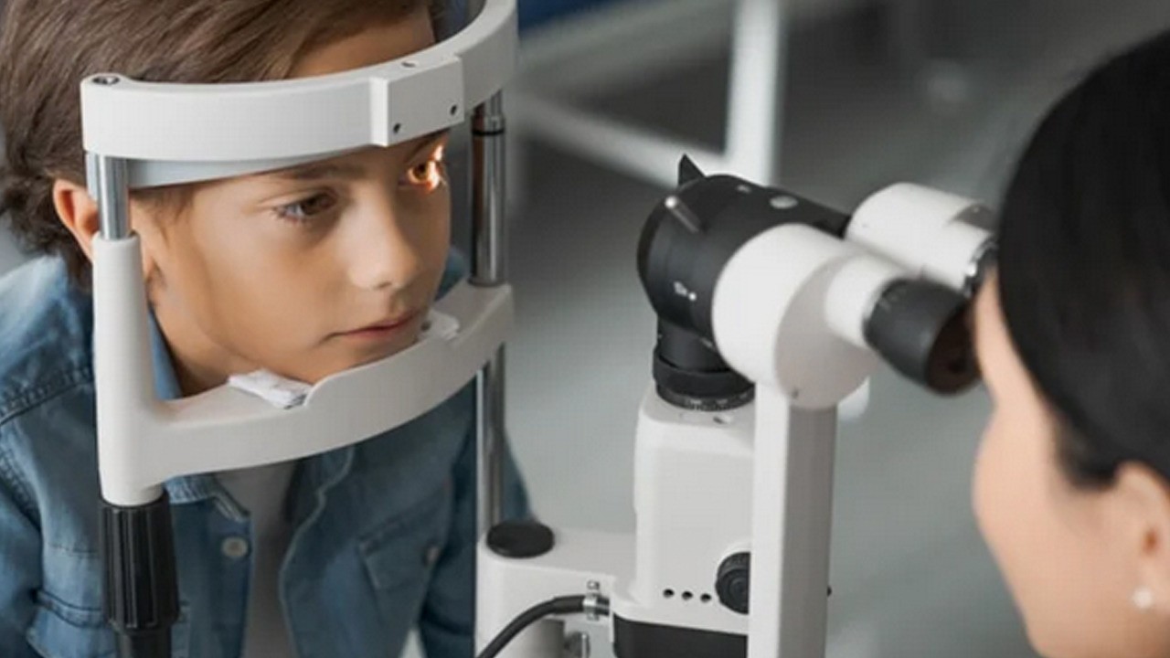 İşte göz tembelliğine hasara neden oldu! Böyle çocuğu ilerleyen yaşlarda etkiliyor!