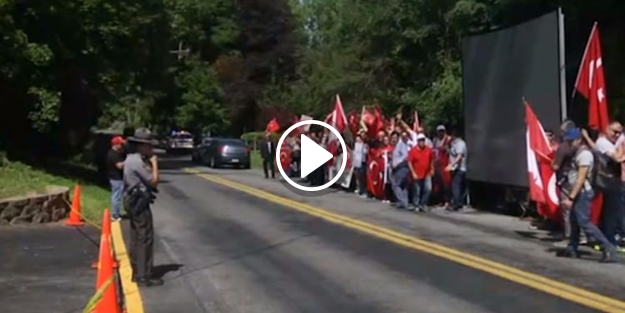 İşte Gülen'in kapısının önüne kurulan dev ekran