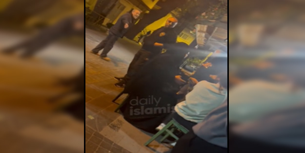 İşte hayal ettikleri Türkiye! Yanında çocuklarıyla çay evinde oturan çarşaflı kadınlara sözlü saldırı...