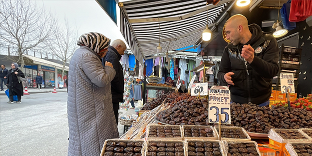 İşte İftar sofralarının vazgeçilmezi hurmanın fiyatları…