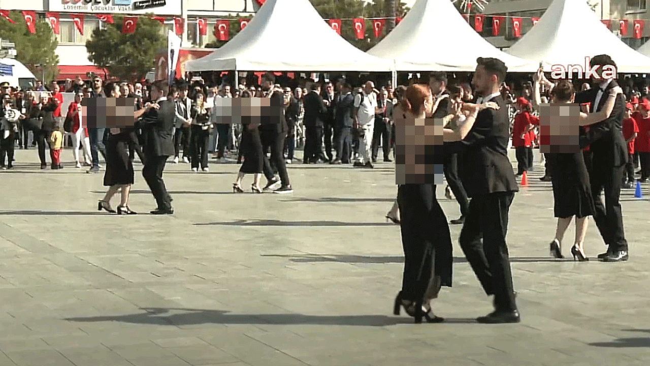 İşte kültür işgalinin fotoğrafı! Batı dansıyla cumhuriyet kutlaması