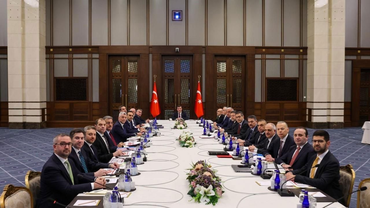 İşte masadaki konular! Külliyede ekonomi zirvesi