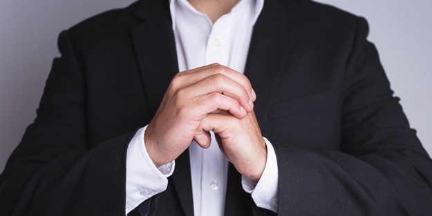 İşte merak ettiğiniz her şey! Parmak çıtlatmak zararlı mı?