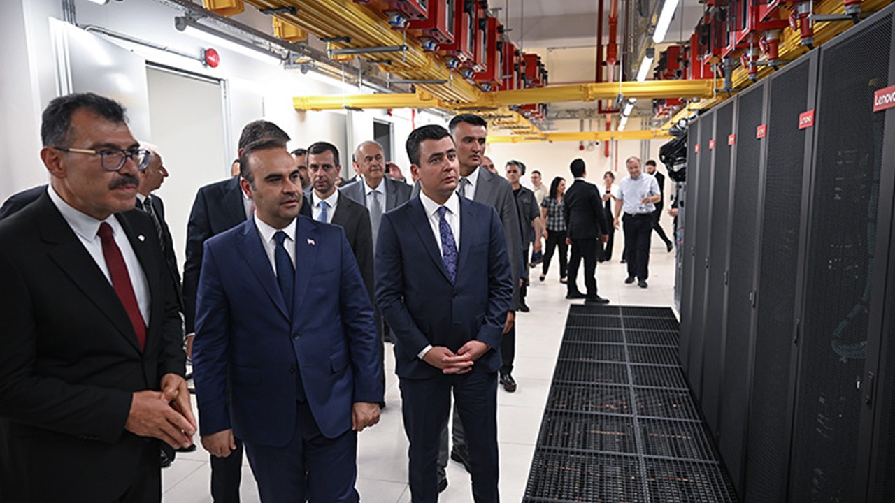 İşte müthiş özellikleri! Merakla beklenen süper bilgisayar geliyor