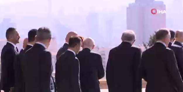 İşte o anda yaşananlar! Bahçeli ve Akşener yüz yüze geldi