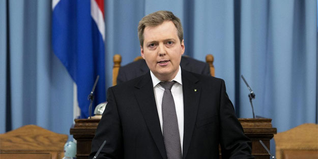 Panama belgeleri, Başbakan'ı istifa ettirdi