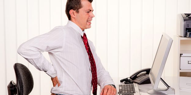 İşte sırt ve omuz ağrılarınızın sebebi