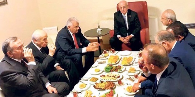 İşte sürpriz zirvede konuşulanlar!