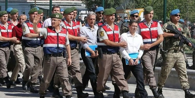 İşte ‘tek tipin’ detayları… Sadece o ikisi giymeyecek