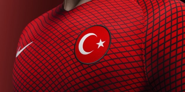 İşte Türkiye'nin Euro 2016'da giyeceği formalar