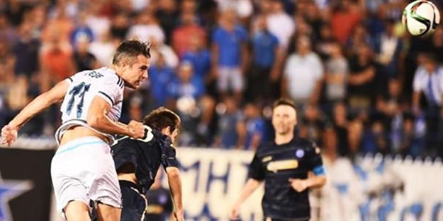 İşte Van Persie'nin çok tartışılan golü! - VIDEO