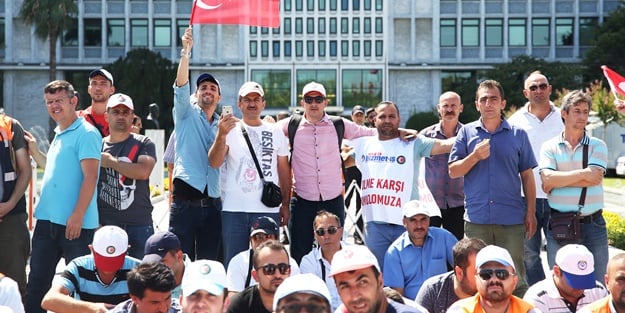 İşten çıkarılan işçiler isyanda! Ekmeğime uzanan eller kırılsın