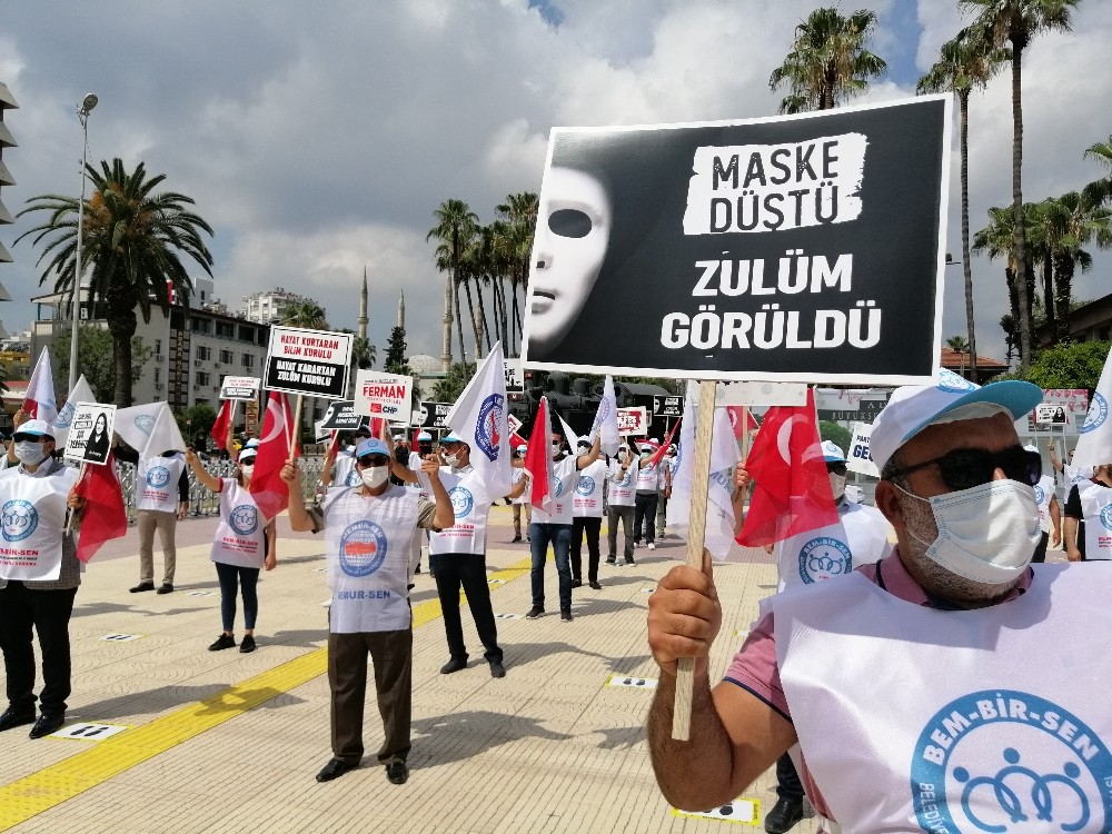 İşten çıkartılan belediye çalışanları için sosyal mesafeli miting 