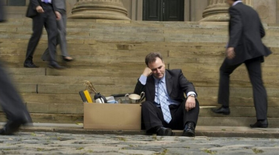 İşten çıkartmalar başladı! Binlerce bankacı işinden oldu