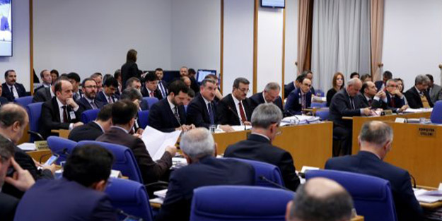 İster esnaf olsun ister sanatkâr üretenlere tam destek