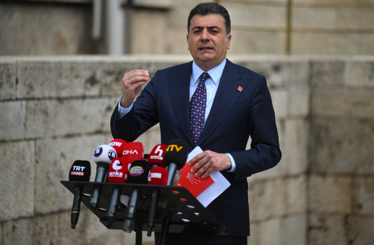 İstifacı 28’den kurultay baskısı: “Kurultay toplanmazsa suç 