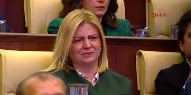 İstifasını duyunca gözyaşlarını tutamadı