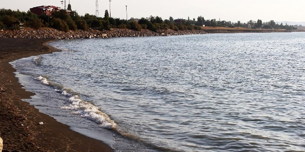 İstihbaratı alan ekiplerden Van Gölü'nde operasyon! 41 kişi yakalandı