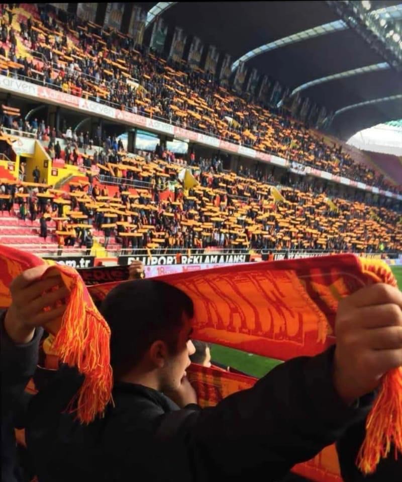 İstikbal Mobilya Kayserispor 10 bin kaşkol dağıttı 