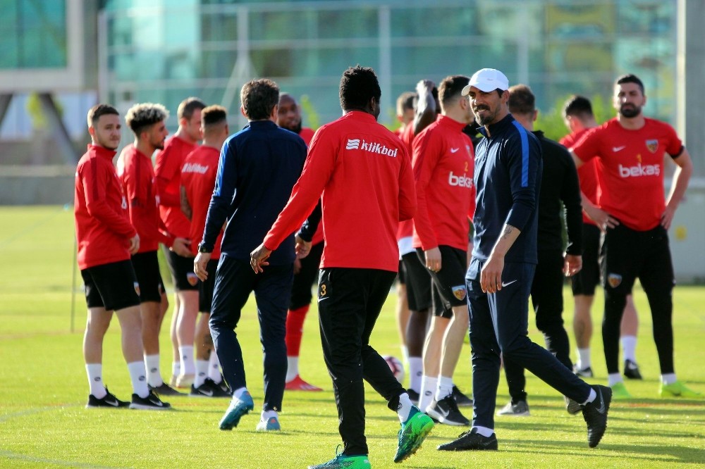 İstikbal Mobilya Kayserispor, Akhisarspor hazırlıklarına başladı 