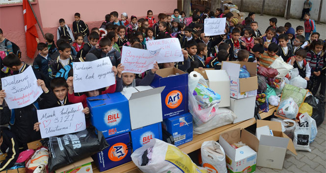 İstiklal Marşı eşliğinde Bayırbucak Türkmenlerine yardım