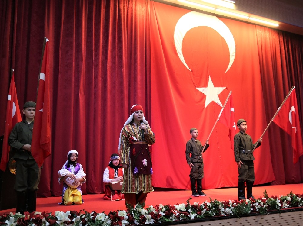 İstiklal Marşı’nı en güzel okumaz için yarıştılar 
