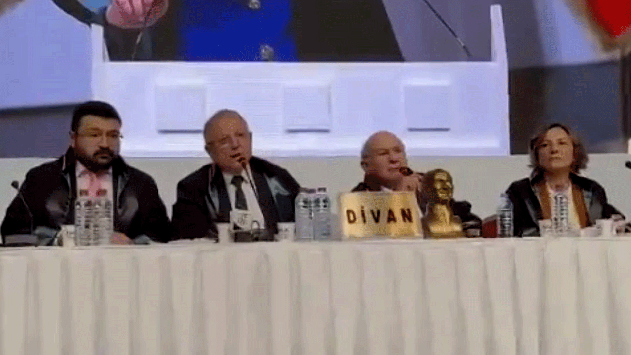 İstiklal marşını okumadılar! Skandal