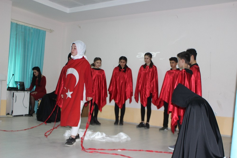 İstiklal Marşı’nın kabulü ve Mehmet Akif Ersoy’u anma günü programı düzenlendi 