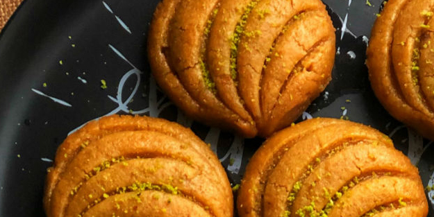 İstiridye tatlısı: Nefes kesen, şerbetli tatlıların incisi kıyır kıyır! Tatlı bağımlıları, kış mevsiminde ihtiyacınızı karşılayacak!