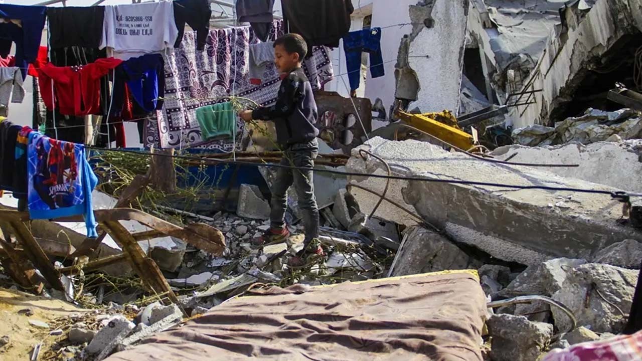 İsveçli aktivist: Batı hala sivilleri katleden İsrail'e silah gönderiyor