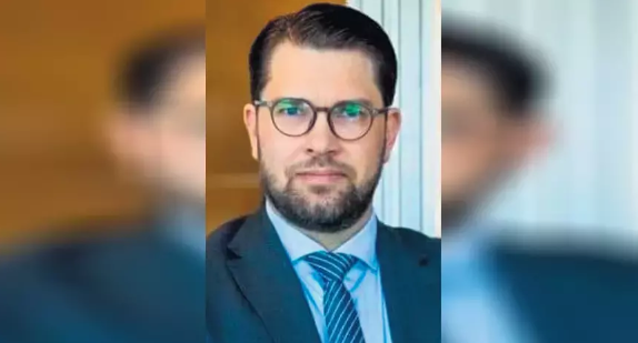 İsveçli ırkçı lider kafayı yemiş: Camileri yıkmamız gerekiyor