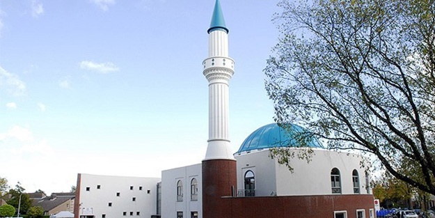 İsveç'te cami kundaklandı