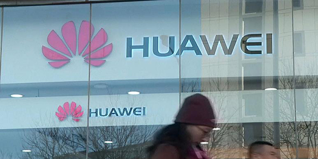 İsveç’te Çinli Huawei’ye yasak geldi