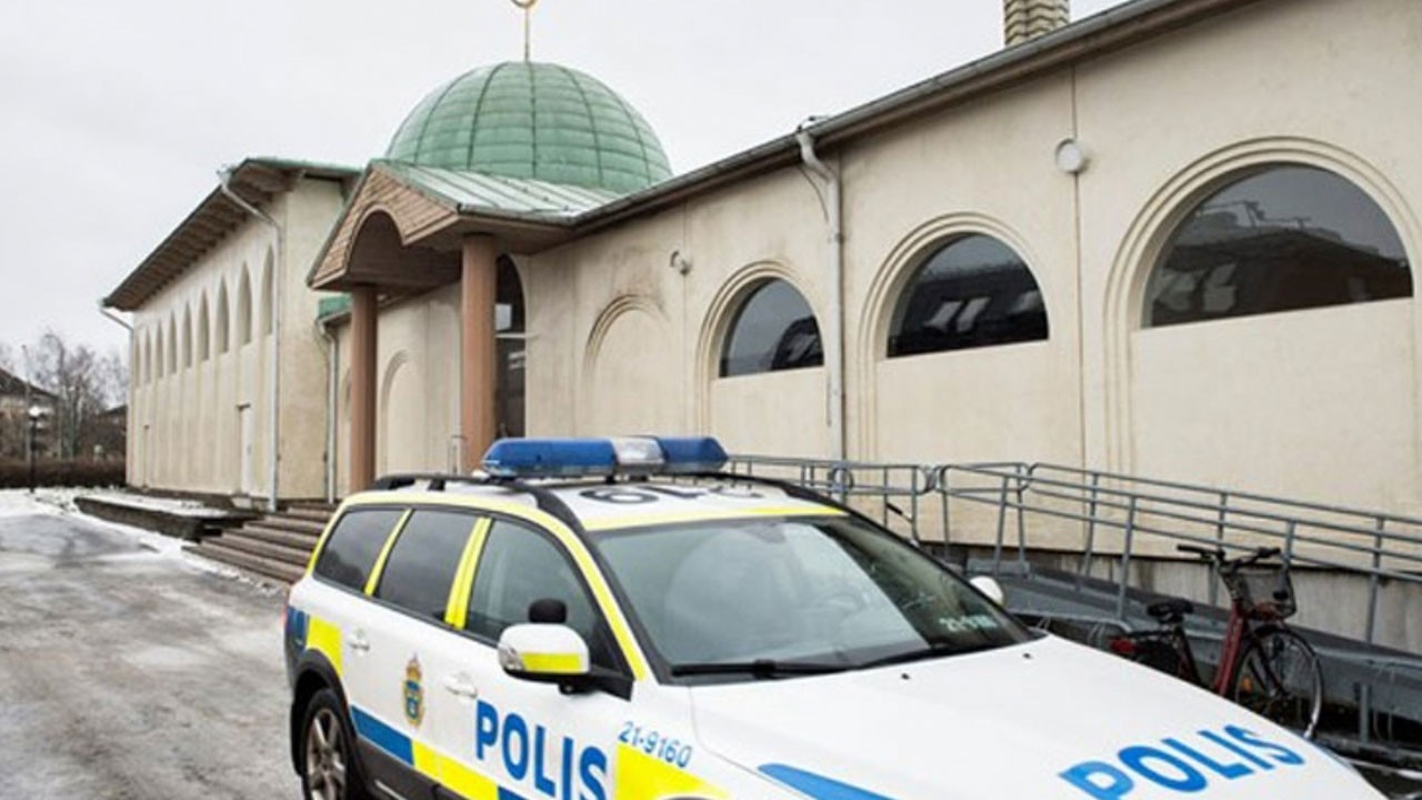 İsveç'te daha önce yaktıkları camiye bu kez kanla saldırdılar