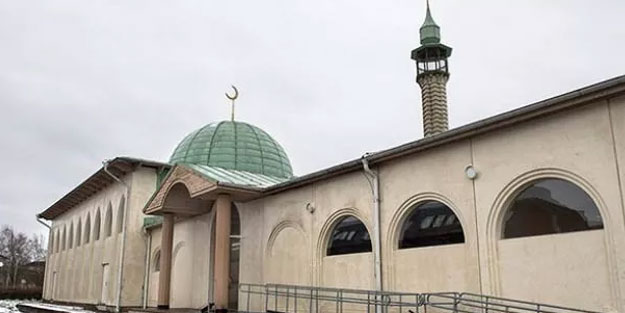 İsveç'te İslam düşmanlarından alçaklık