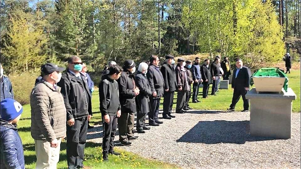 İsveç’te korona virüsten hayatını kaybeden Türk vatandaşı toprağa verildi 