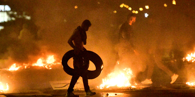 Avrupa ülkesinde Müslümanlar sokağa indi!