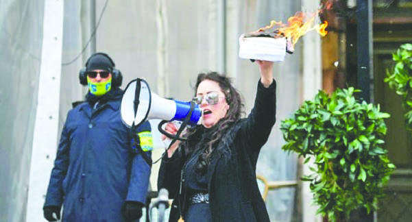 İsveç’te Kur’an-ı Kerim yakma alçaklığı bitmiyor