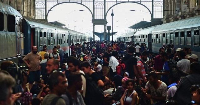 İsviçre ilk defa Suriyeli sığınmacı aldı