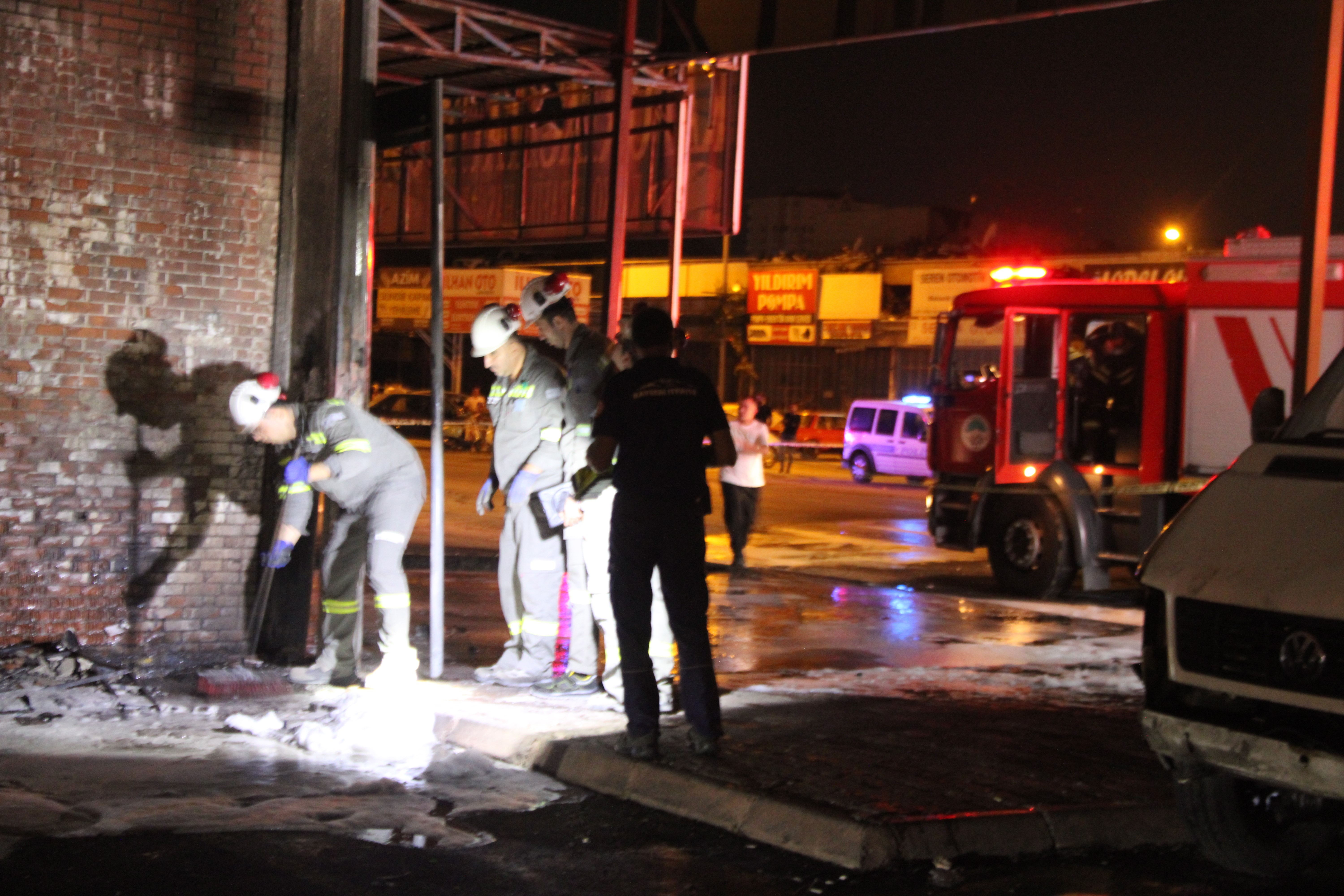 İşyerinin doğalgaz borusu patladı