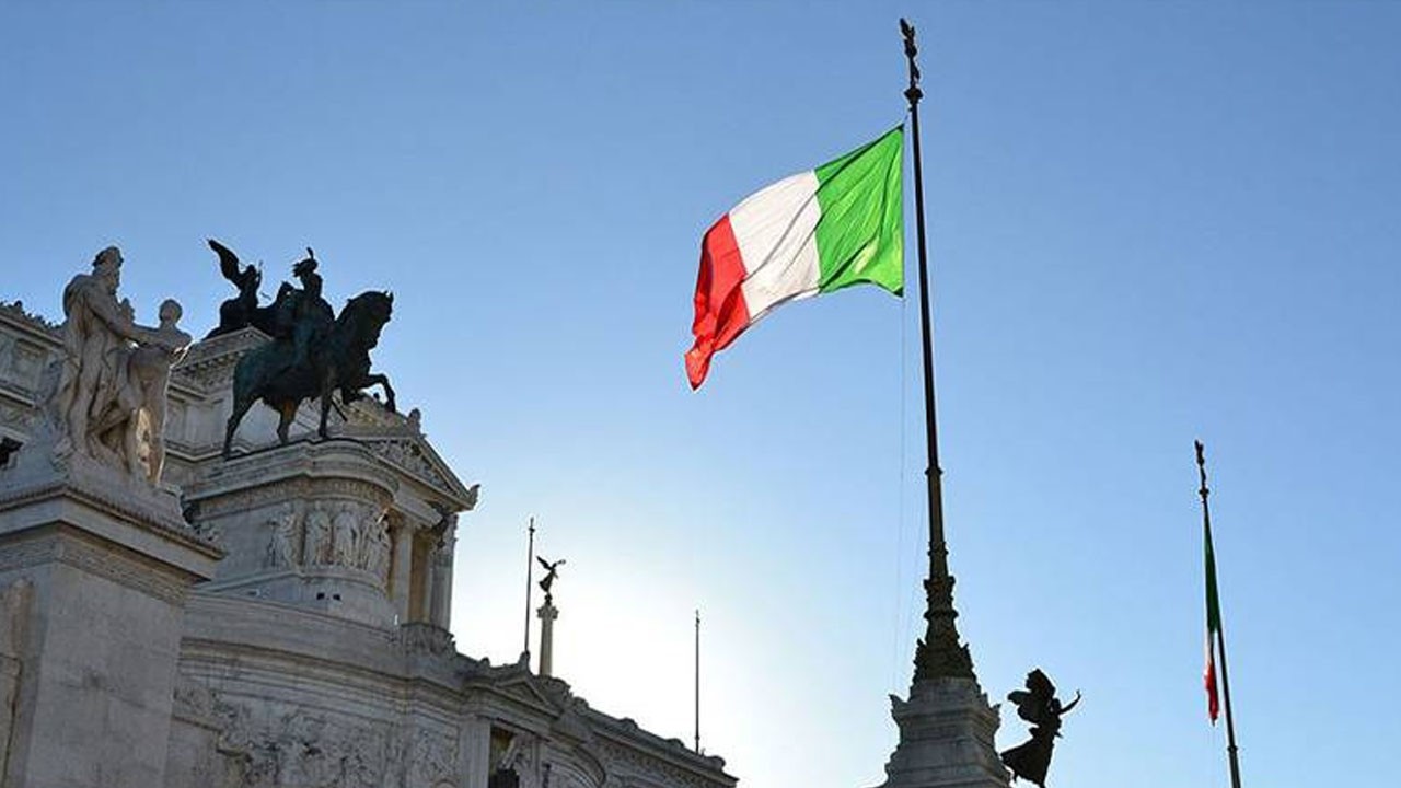 İtalya'da AB'ye destek mitingi düzenlendi