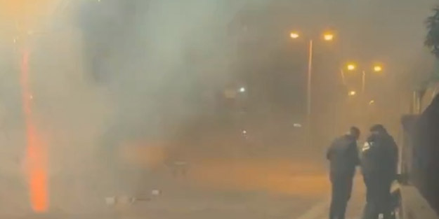 İtalya'da havai fişekli kutlamalarda 180 kişi yaralandı! Havai fişekler yasaklandı, gerginlik yaşadı