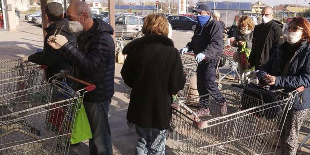 İtalya’da panik! Halk marketlere koştu