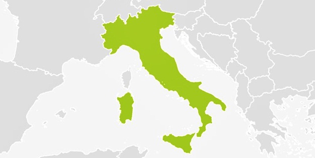 İtalya'da üzerlerine ağaç devrilen 2 çocuk öldü