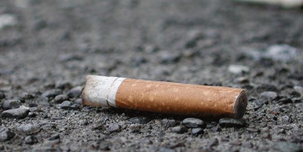 Yere izmarit atana 300 avro ceza!