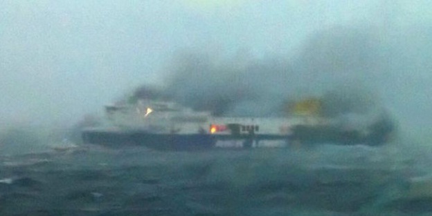 İtalyan feribotunda yangın