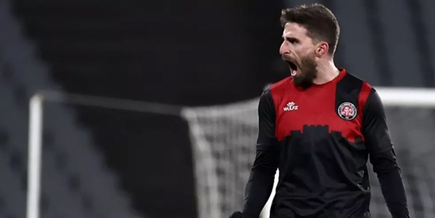 İtalyan isimin yeni adresi: Anlaşmasını dünyaya ilan etti!