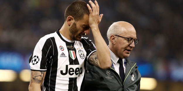 İtalyanlar Juventus'a acımadı!